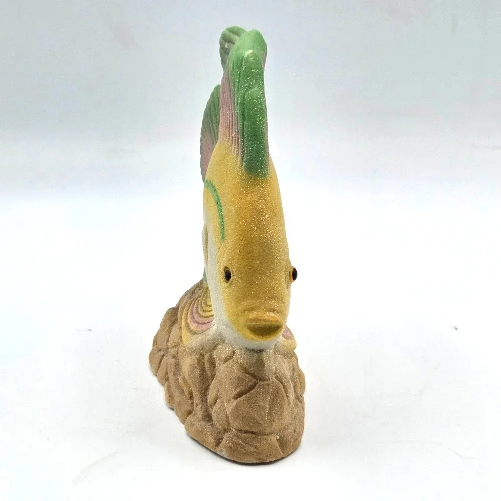 Vintage  AMERICAN SAND ART CORP. 1993 GREEN PINK and‎ YELLOW FISH FIGURINE Retro